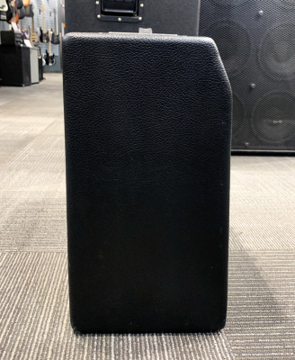 Fender - '65 Deluxe Reverb 2